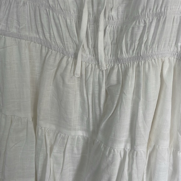 White short sleeve peasant style dress - Picture 8 of 9